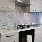 Momaliar House 캄포펠리체 디 로첼라