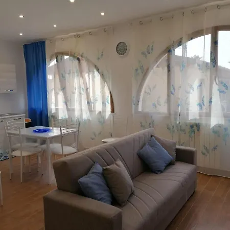 Momaliar House Holiday home *
